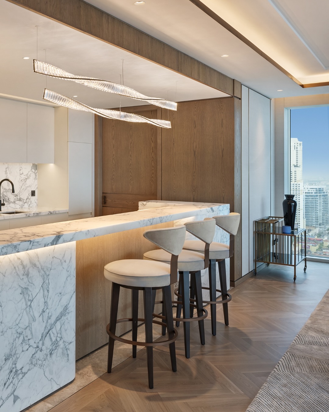 JBR Luxe Residence dining space