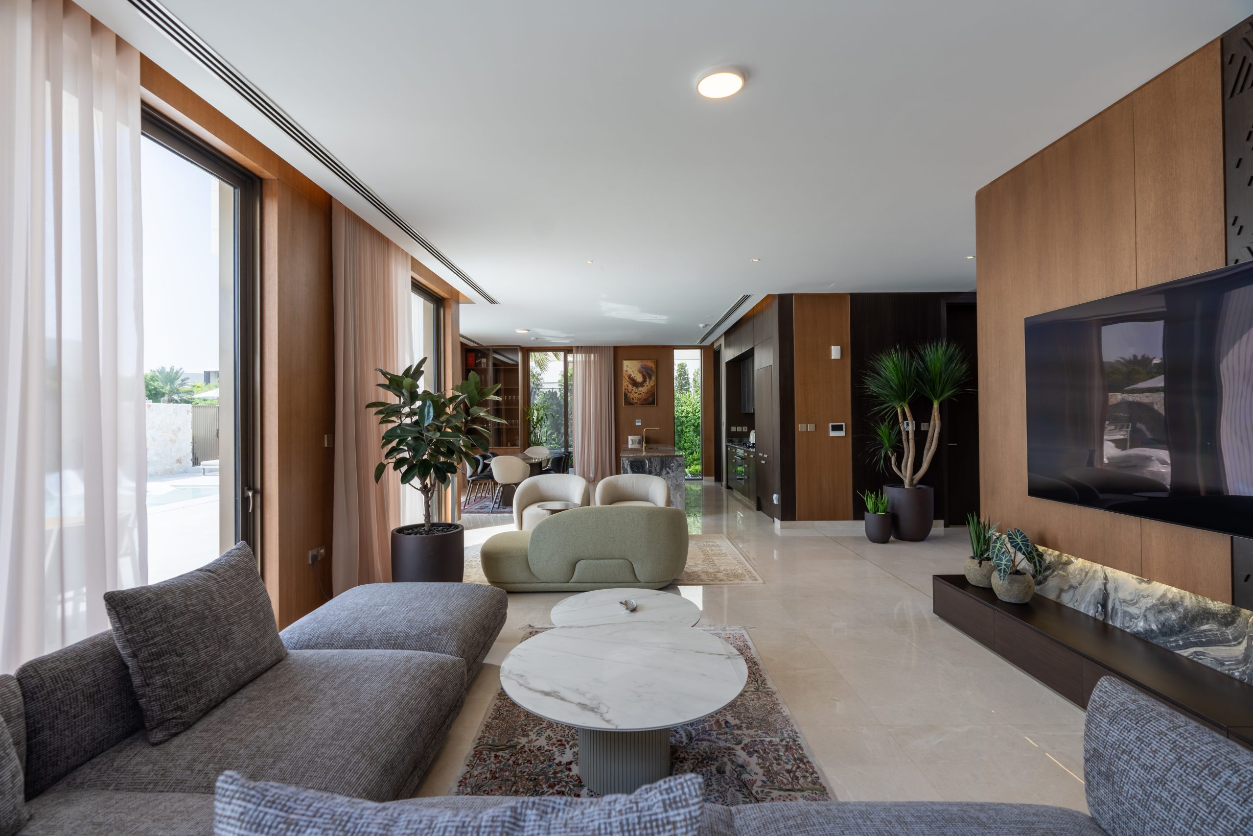 Palm Hills Villa dining space